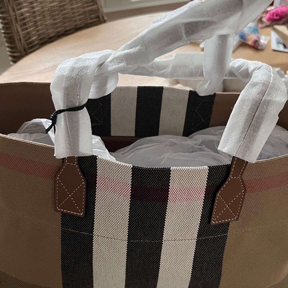 Burberry Beige and Black Checkered Tote - Picture 6 of 9